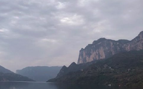 (經(jīng)典)三峽作文