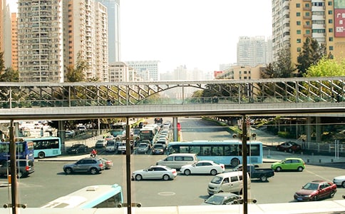 天橋上當記讀后感